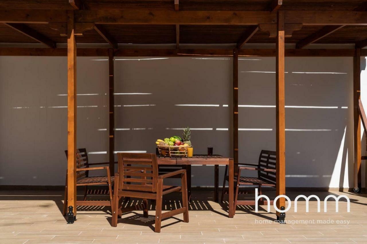 Nemeseos Ground Floor Homm Apartment With Roof Garden And Wading Pool Athena Bagian luar foto