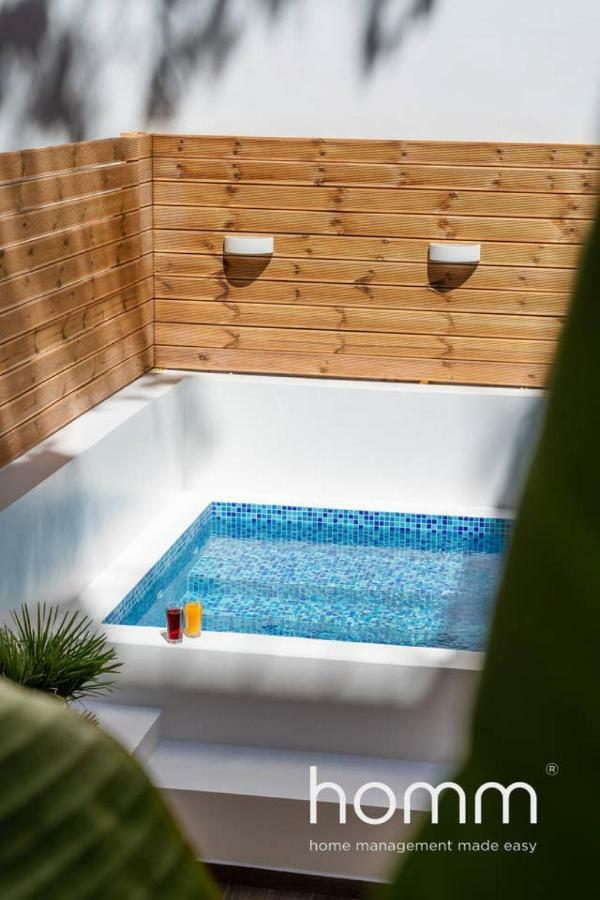Nemeseos Ground Floor Homm Apartment With Roof Garden And Wading Pool Athena Bagian luar foto